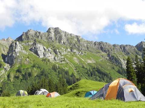 Zelten auf der Oberen Zettenalp und Besuch